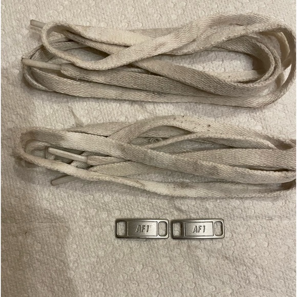 Used Air Force 1s for cheap price good condition box include In price - Picture 5 of 6